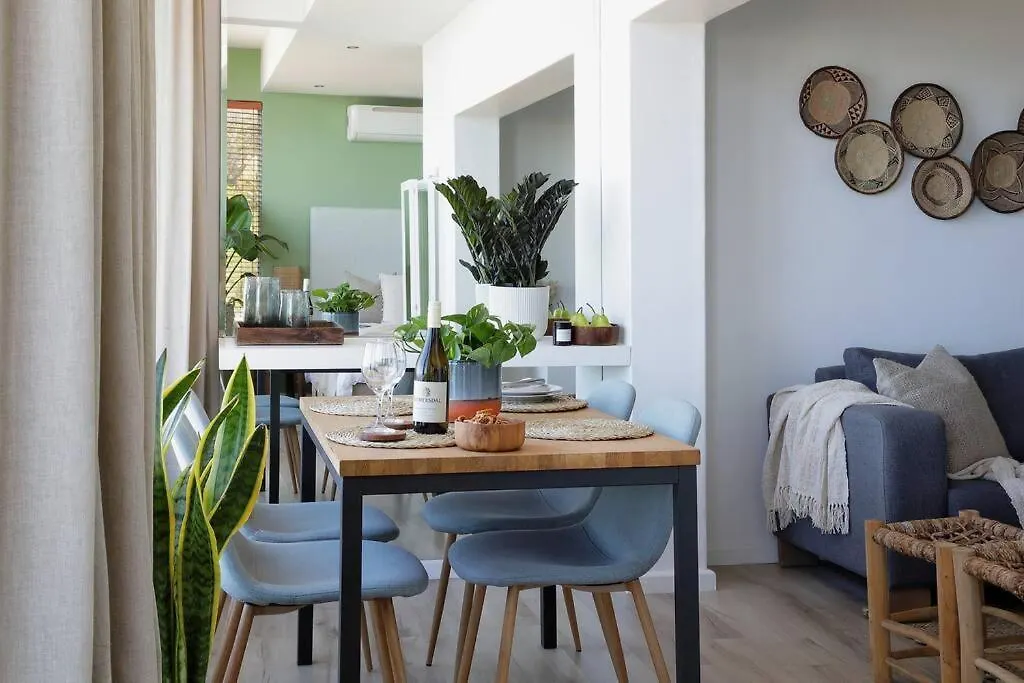 Cozy Studio Apartment - Number 4705 Cape Town 0*,  Güney Afrika